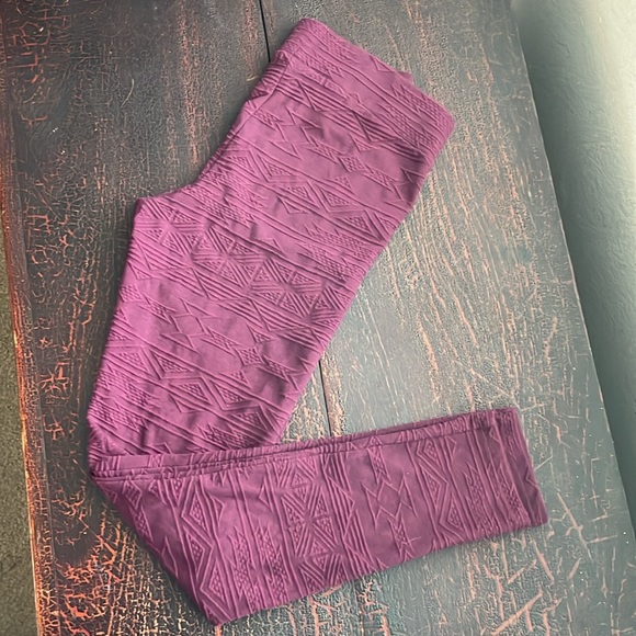 American Eagle Outfitters Textured Leggings - Picture 7 of 7